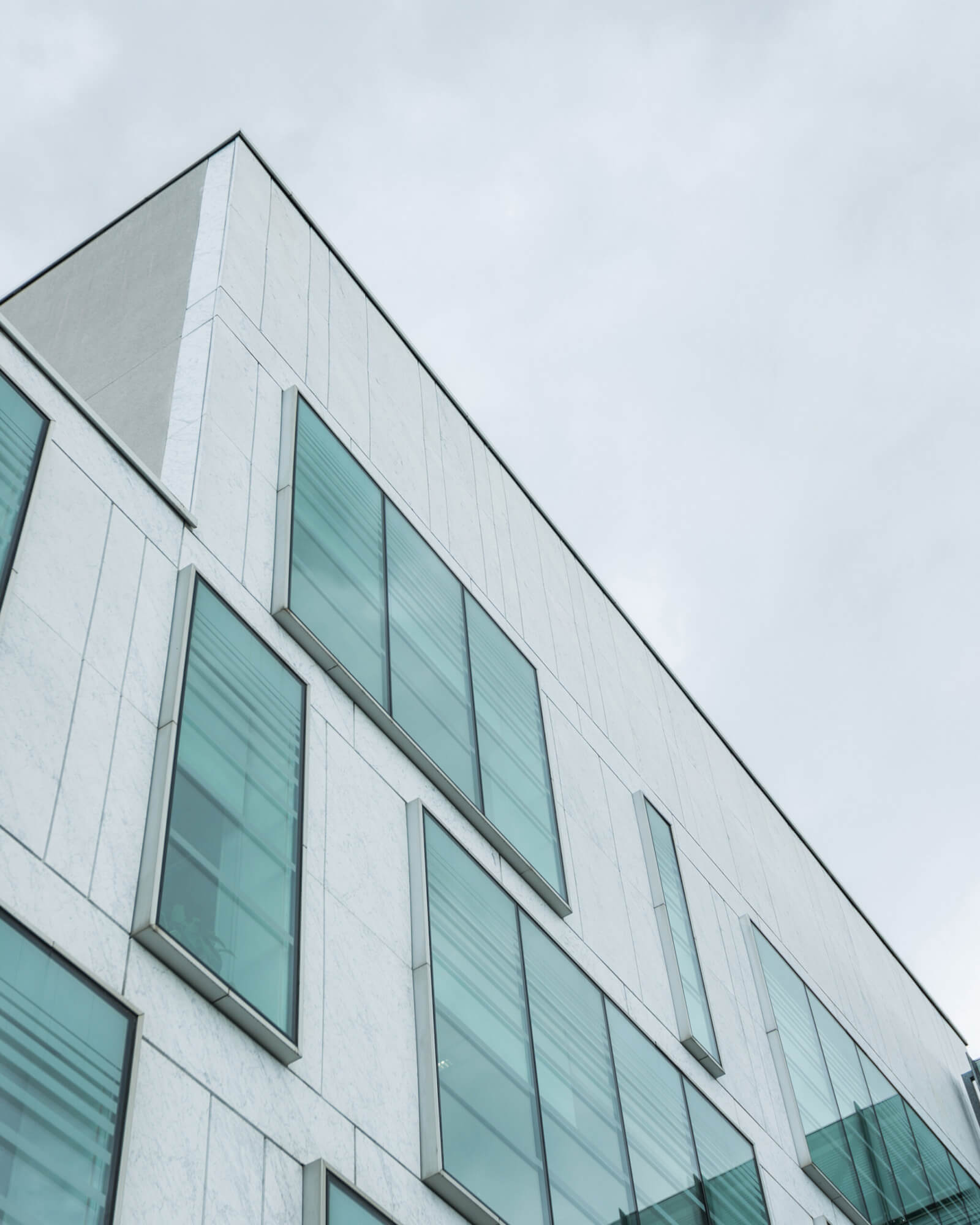 £18.6M Insurance Secured for Unoccupied Grade B Commercial Office Purchase in Aberdeen